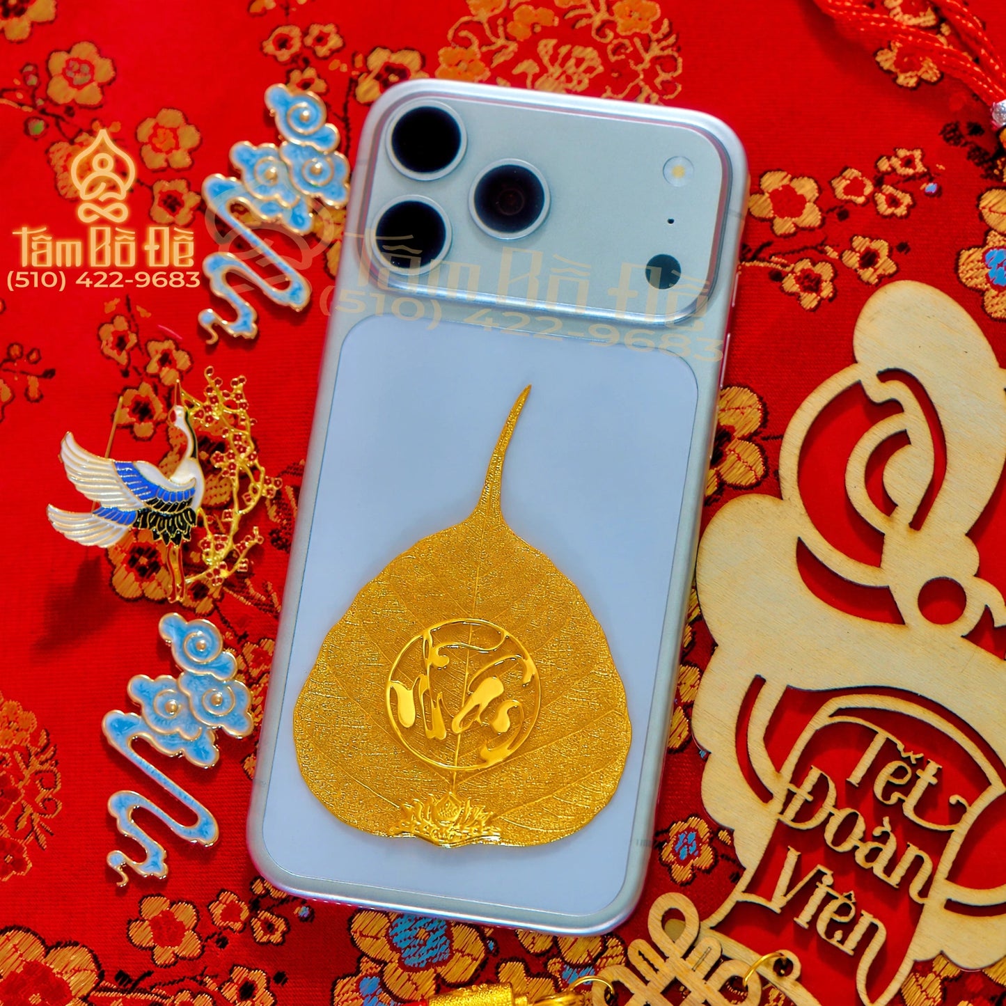 Calligraphy "NHẪN" 24K Gold-Plated Bodhi Leaf Phone Case Charm