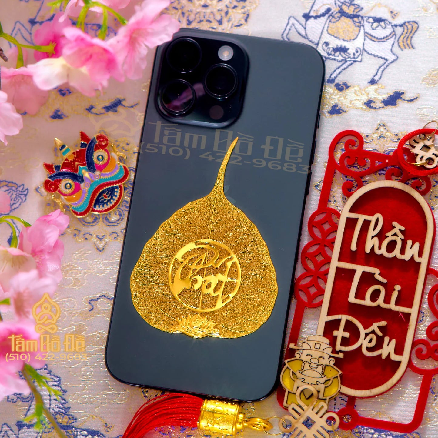 Calligraphy "PHÁT" 24K Gold-Plated Bodhi Leaf Phone Case Charm