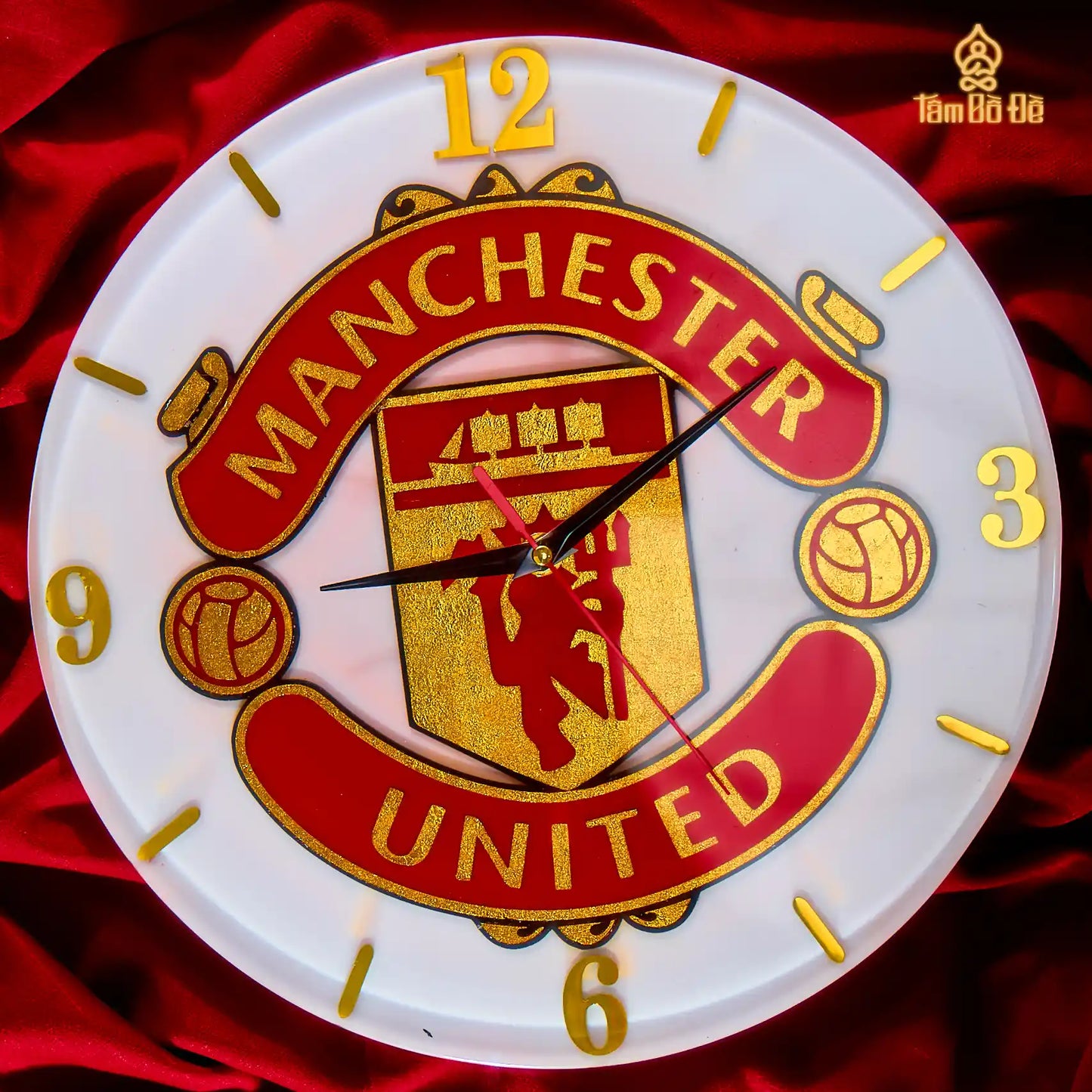 Manchester United Gold-Plated Wall Clock