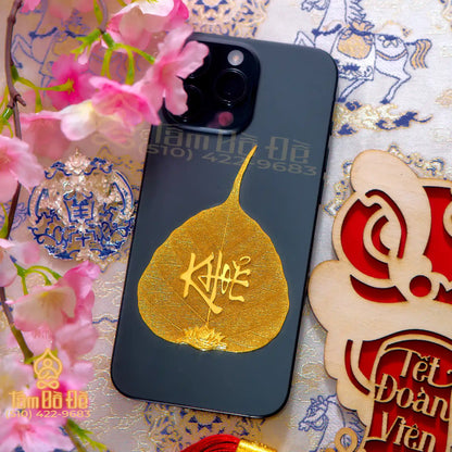 Calligraphy "KHỎE" 24K Gold-Plated Bodhi Leaf Phone Case Charm