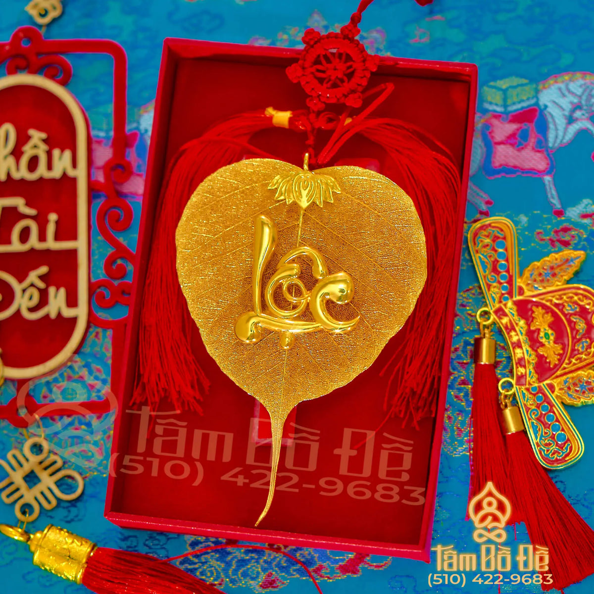 Lotus & Calligraphy "LỘC" 24K Gold-Plated Bodhi Leaf Car Hanging Charm