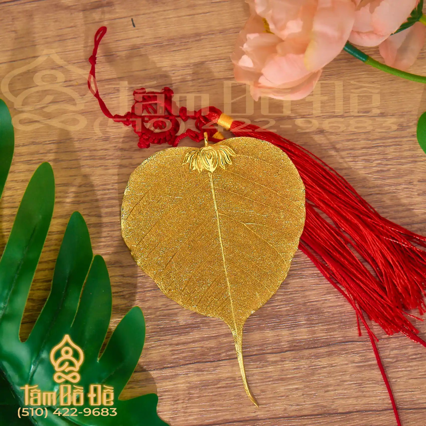  Close-up of Lotus & Calligraphy "TÂM 心" 24K Gold-Plated Bodhi Leaf Car Hanging Charm handcrafted from a genuine Bodhi leaf